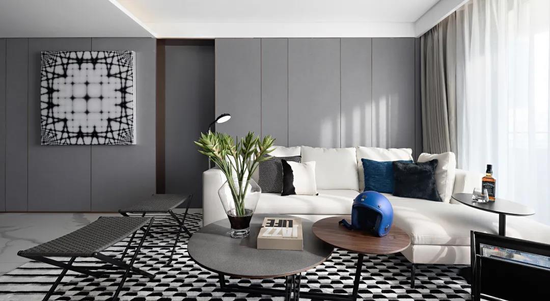 180㎡現(xiàn)代簡約，高級(jí)的黑白配，精致的細(xì)節(jié)點(diǎn)綴，靜雅端莊的美！