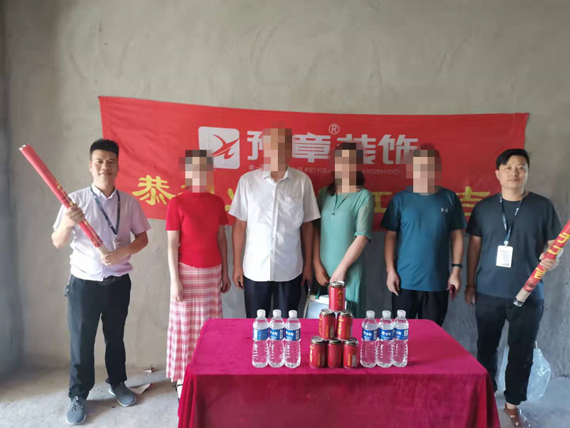 翠湖胡女士_副本.jpg 翠湖胡女士_副本.jpg